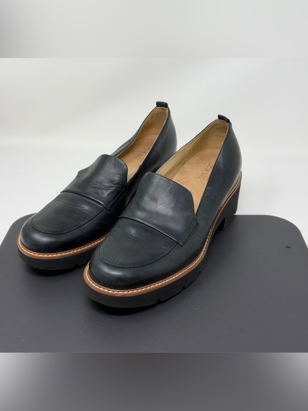 Naturalizer Black Leather Darry Loafer size 10
